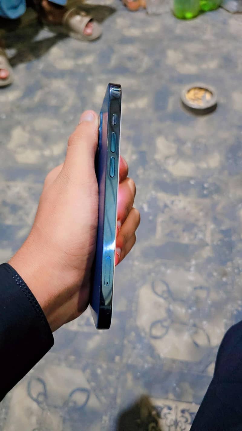 Apple iPhone 12 Pro 3