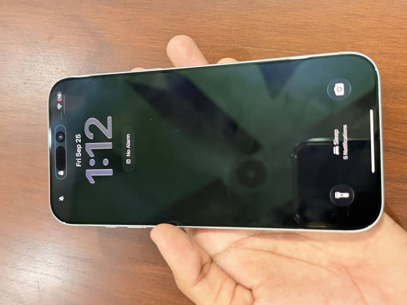 Apple iPhone 17 Pro Max 4