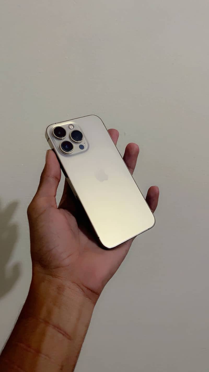 Apple iPhone 13 Pro 1