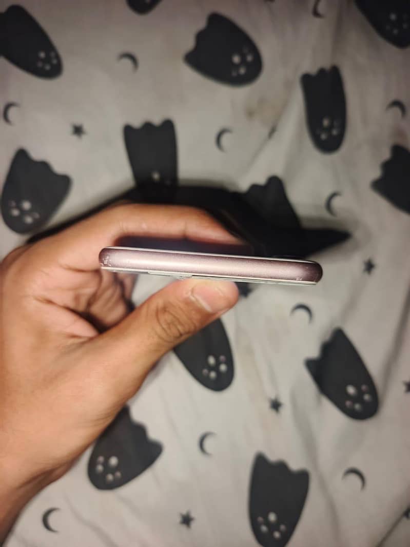 Apple iPhone 7 4