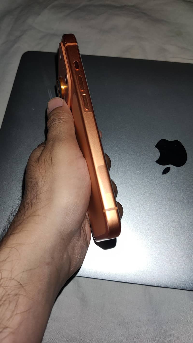 iPhone 17 pro (JV) 1