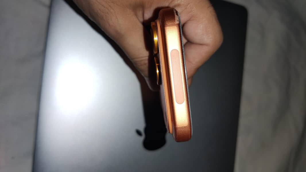 iPhone 17 pro (JV) 3