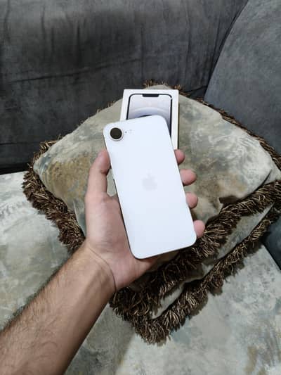 Apple iPhone 16e - Factory Unlocked - Complete Box - FIXED PRICE