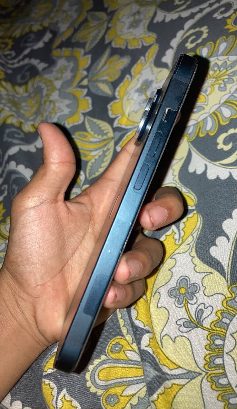 Apple iPhone 14 1