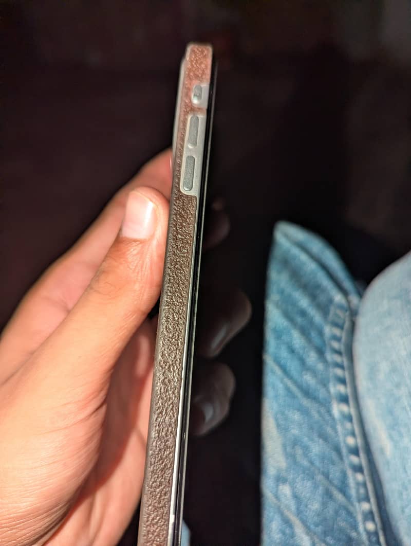 Apple iPhone 11 0