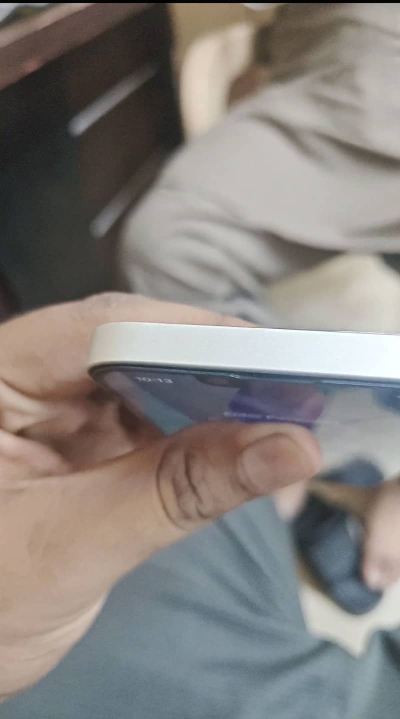 Apple iPhone 13 3
