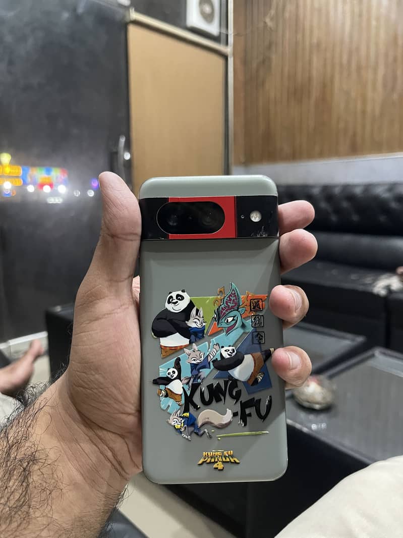 Google Pixel 8 2