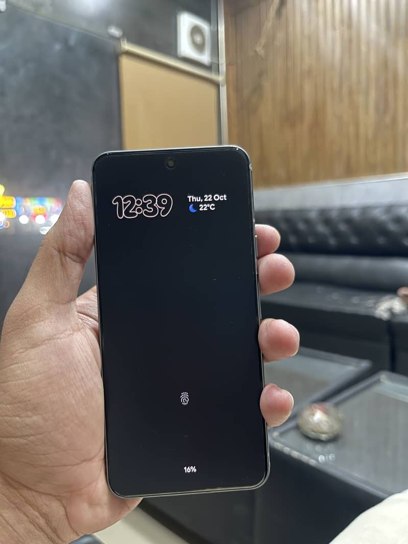 Google Pixel 8 3