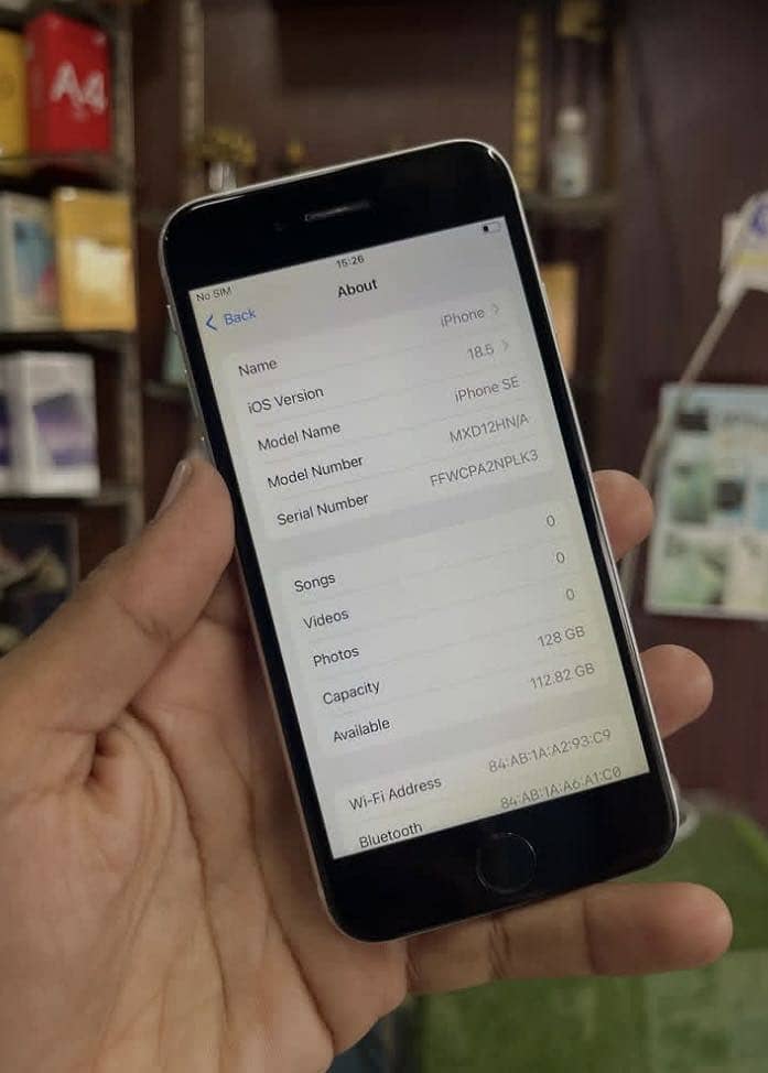 Apple iPhone SE 6