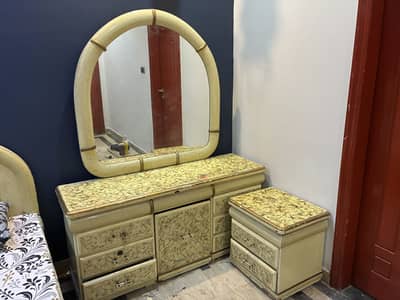 Deco bed with dressing table and 2 side table