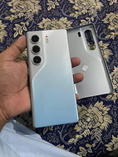 Tecno CAMON 40 Pro