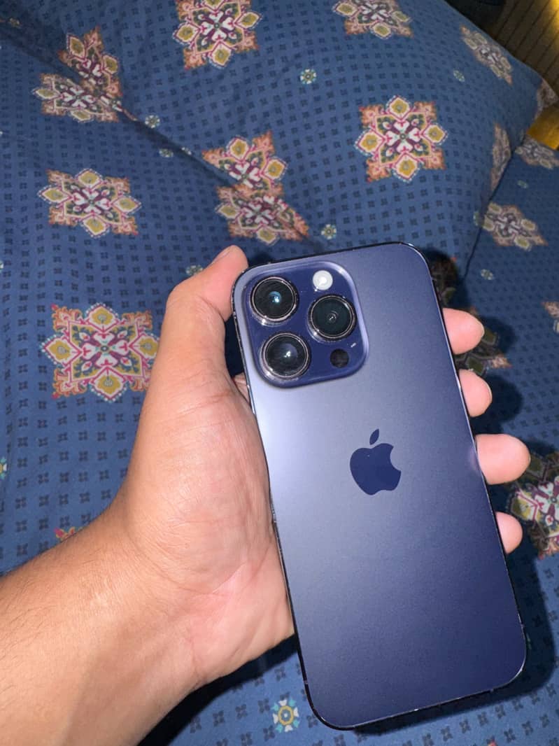 Apple iPhone 14 Pro 0