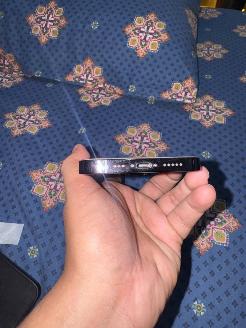 Apple iPhone 14 Pro 1