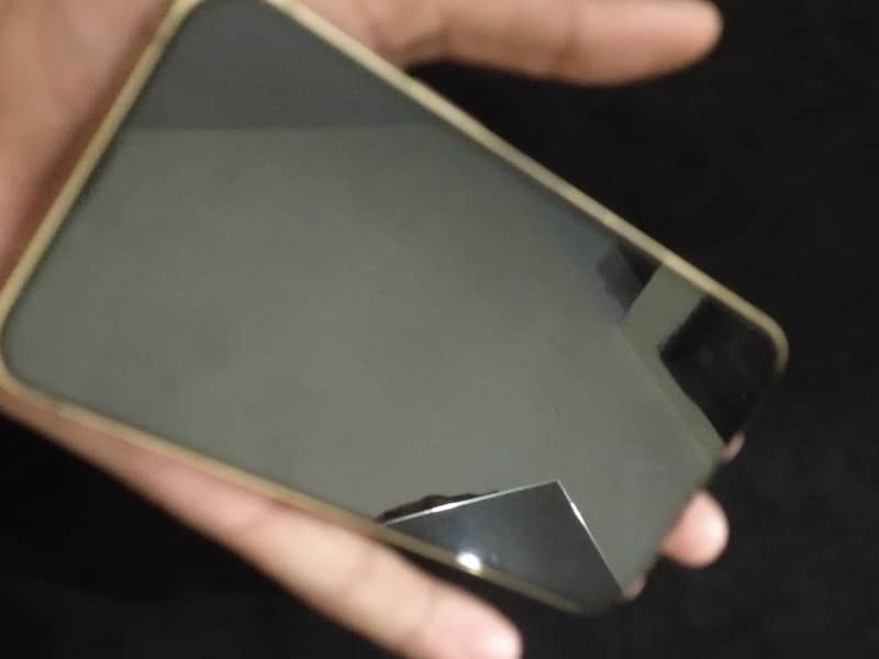 Apple iPhone 13 Pro Max 4