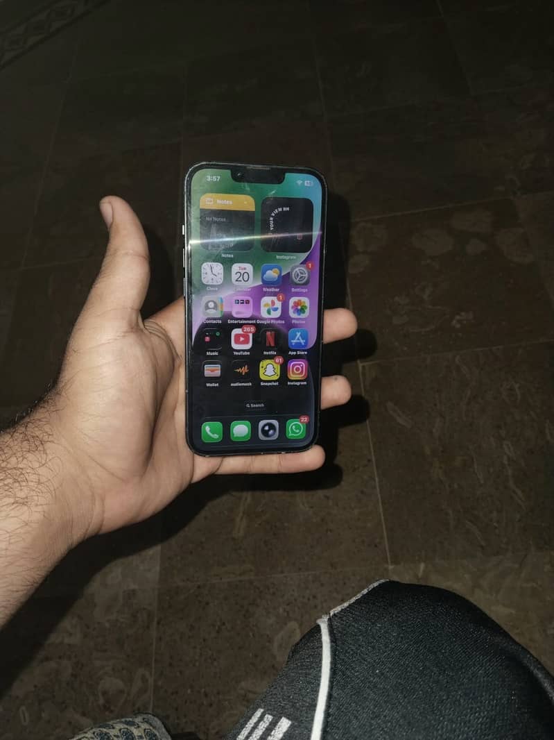 Apple iPhone 14 2