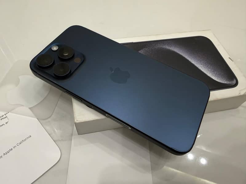 Apple iPhone 15 Pro Max 4