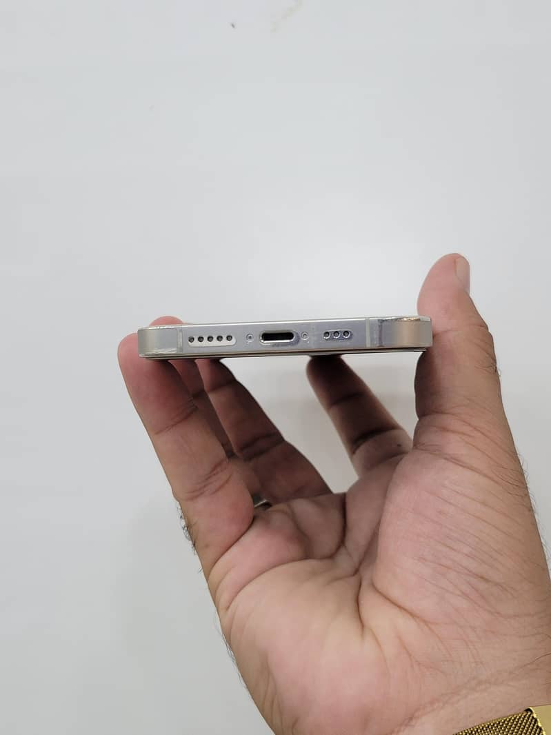 Apple iPhone 12 Pro 1