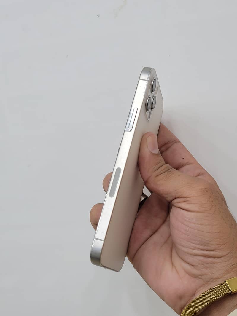 Apple iPhone 12 Pro 4