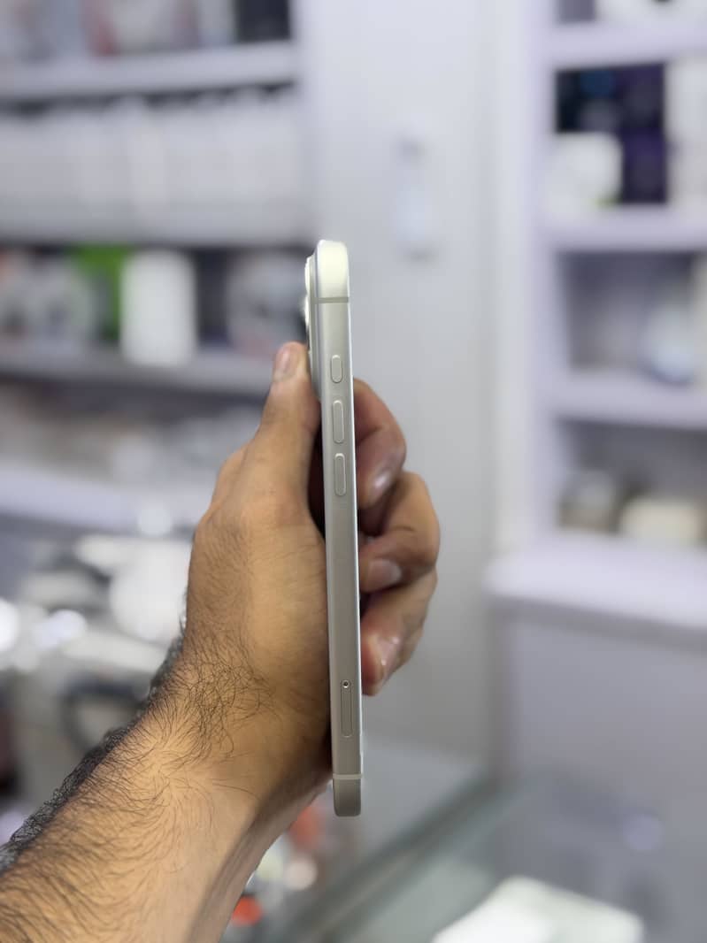 Apple iPhone 17 Pro Max 0