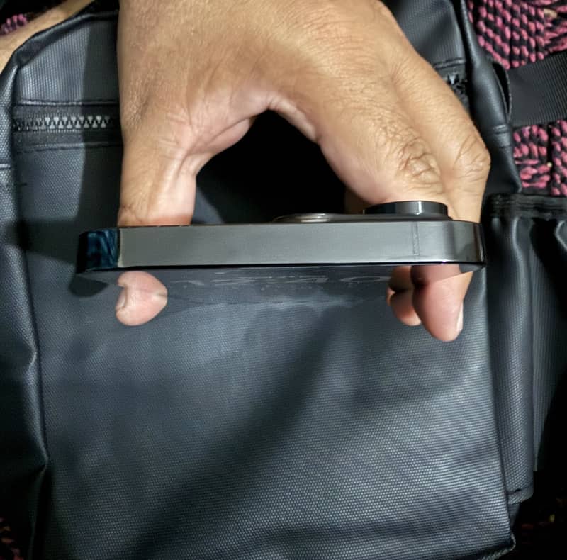 Apple iPhone 14 Pro Max 1