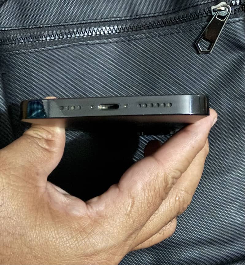 Apple iPhone 14 Pro Max 3