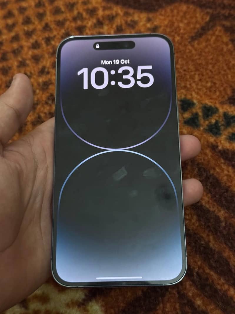 Apple iPhone 14 Pro Max 1