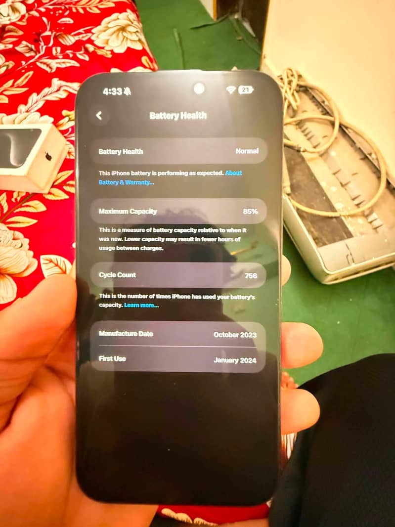 Apple iPhone 15 Pro Max 4