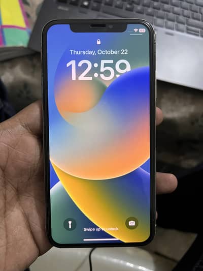Apple iPhone X (Factory Unlocked)
