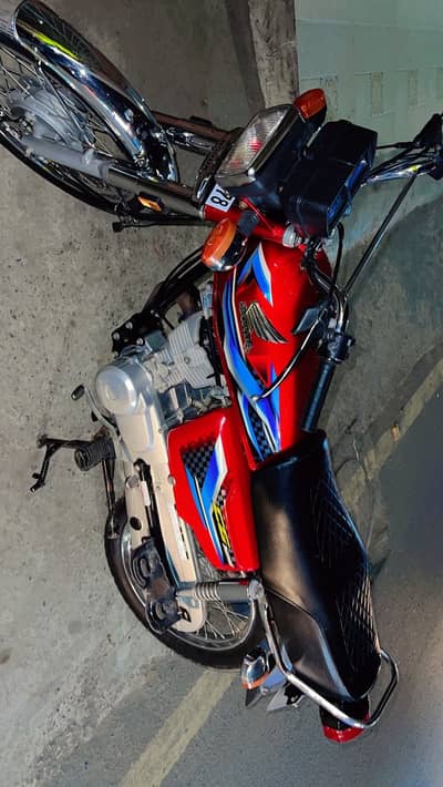 Honda 125 very neat and clean condition