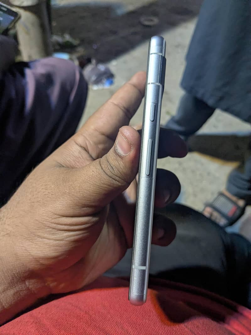 Google Pixel 7a 5