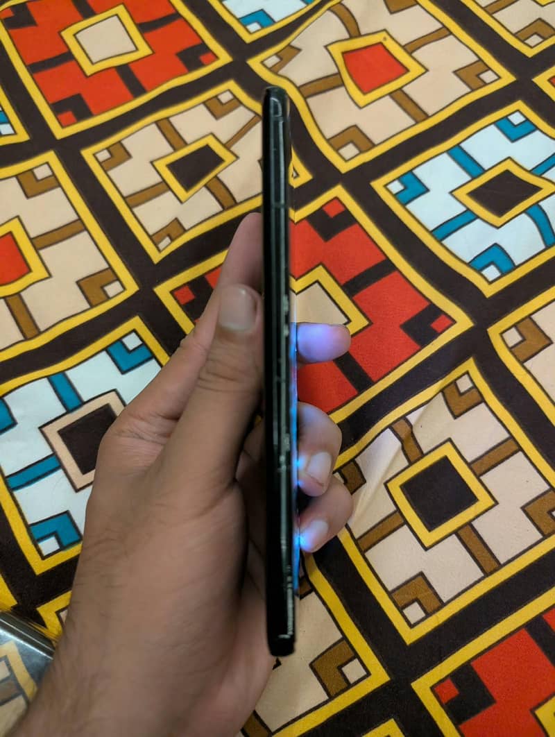 Samsung Mobile S21 Plus 2