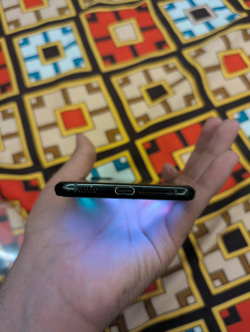 Samsung Mobile S21 Plus 3