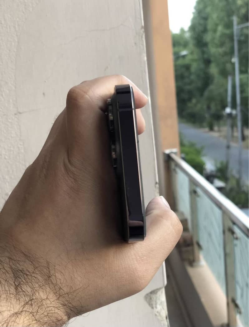 Apple iPhone 14 Pro Max 4