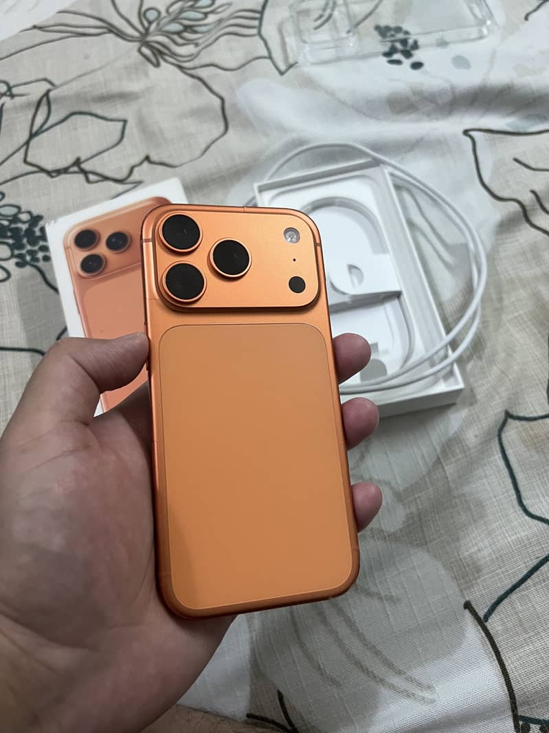 iPhone 17 Pro With Complete BOX 1