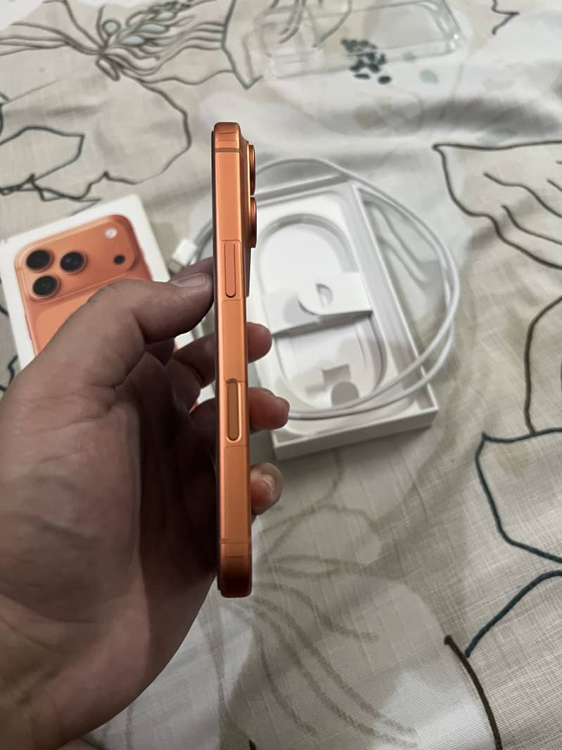 iPhone 17 Pro With Complete BOX 3