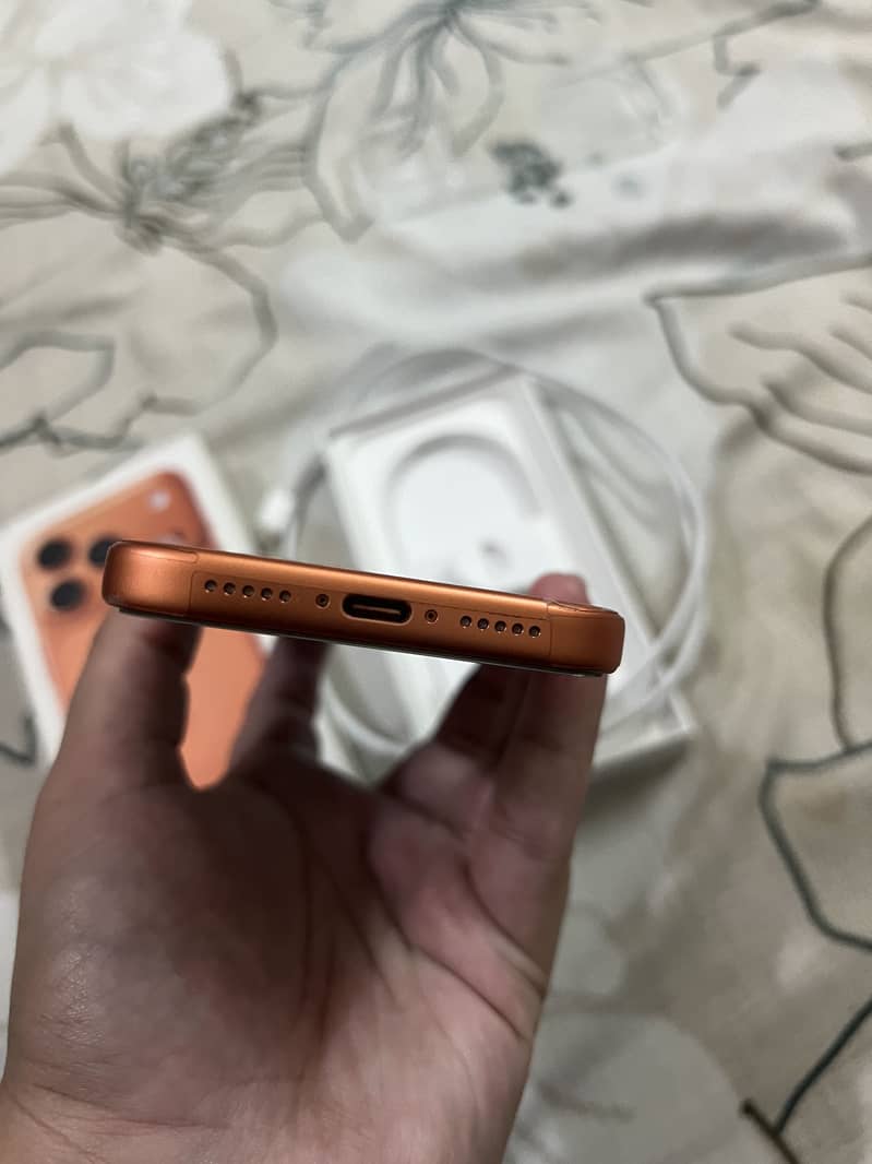 iPhone 17 Pro With Complete BOX 5