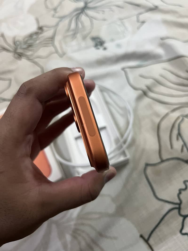 iPhone 17 Pro With Complete BOX 6
