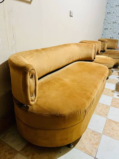 Urgent Sell 5 Seater Sofa Set For Sell