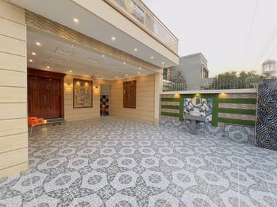 Top-Quality Construction Luxury Home In Johar Town Phase 2