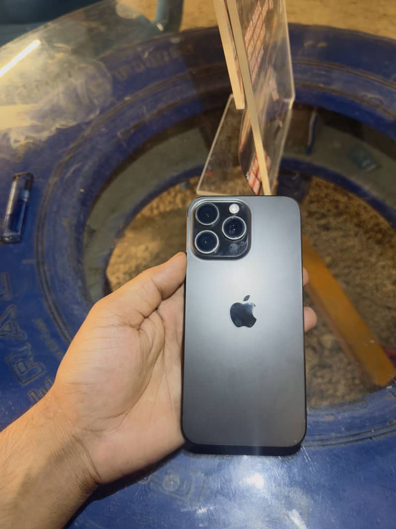 Iphone 15promax 3