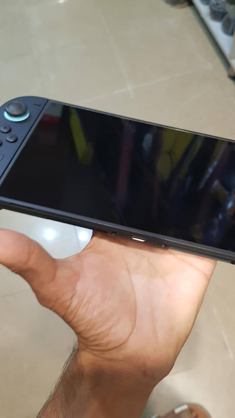 Nintendo Switch Excellent Condition | 6