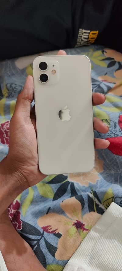 Apple iPhone 12