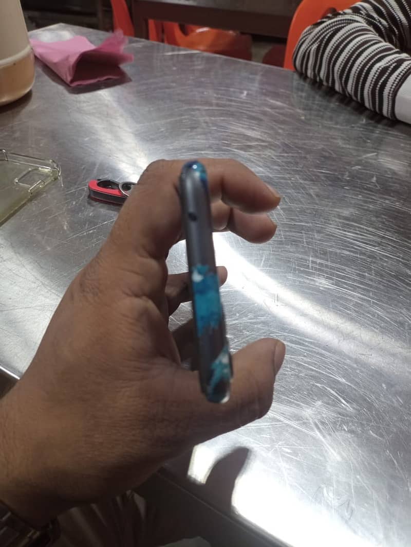 Apple iPhone 11 3