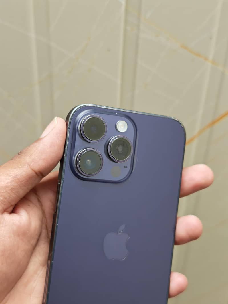 Apple iPhone 14 Pro Max 1