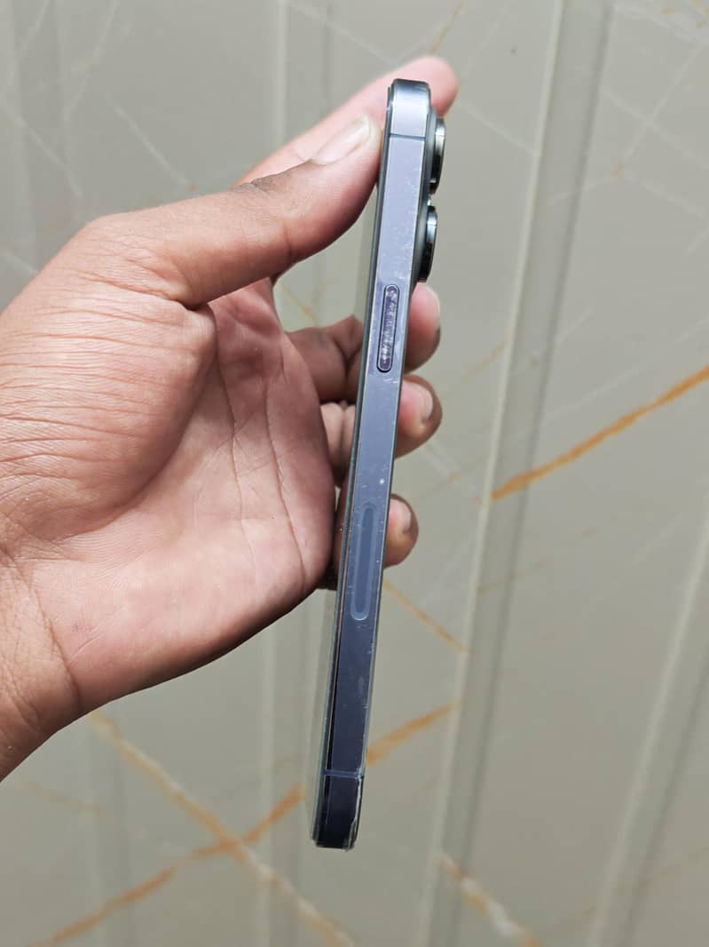 Apple iPhone 14 Pro Max 3