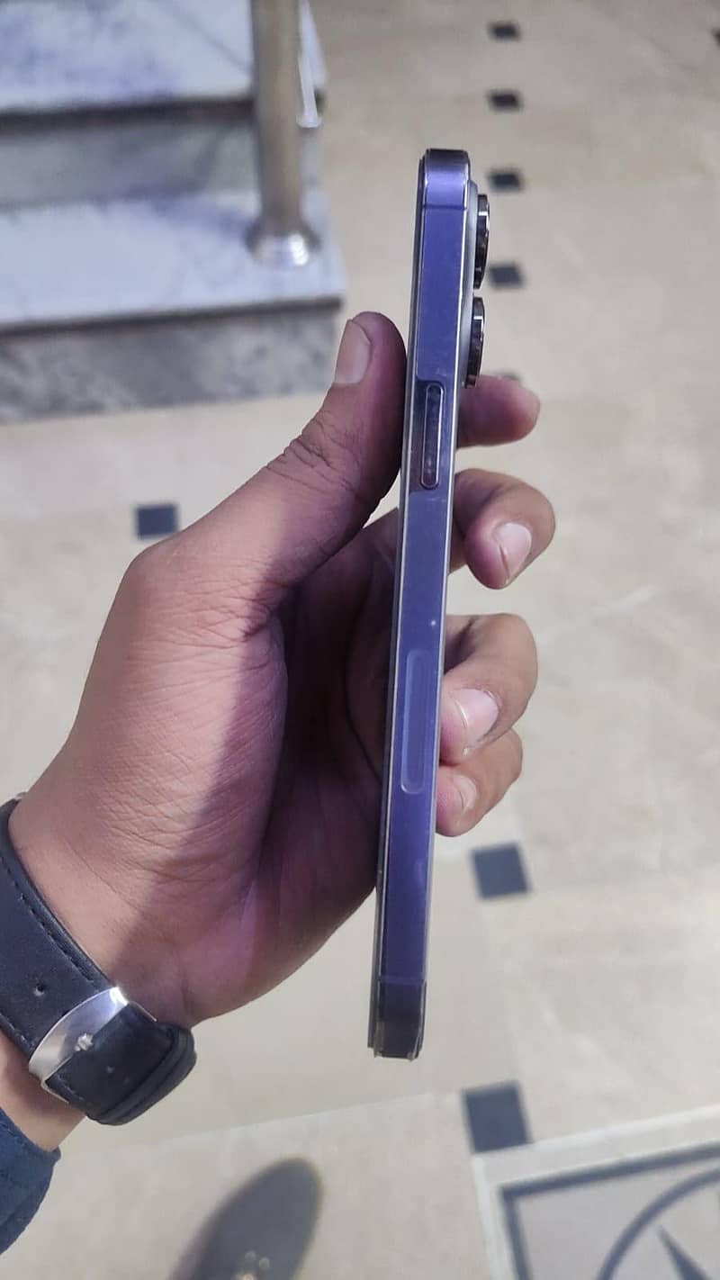 Apple iPhone 14 Pro Max 10