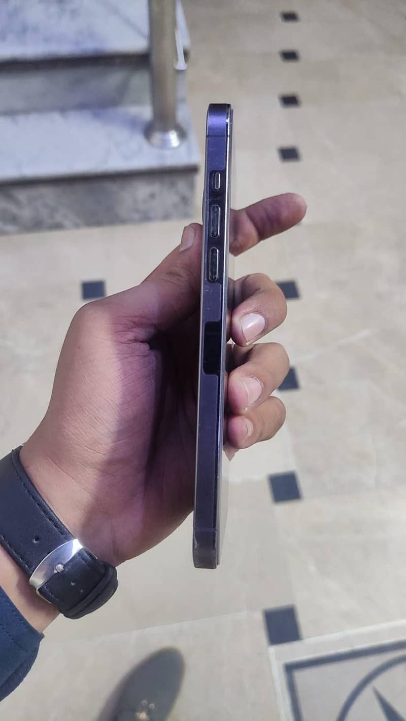 Apple iPhone 14 Pro Max 11