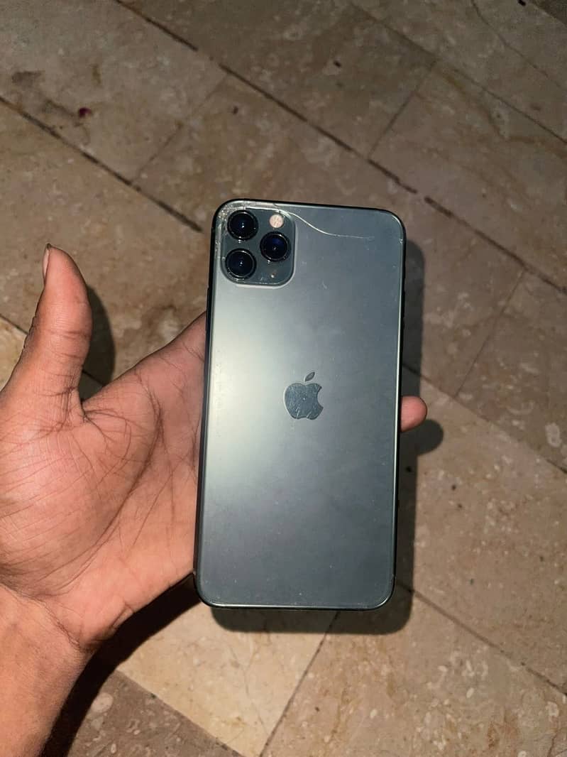 Apple iPhone 11 Pro Max 6
