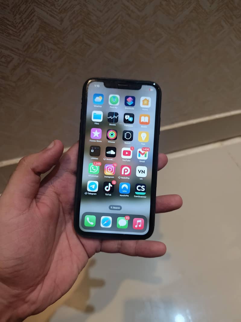 Apple iPhone 11 0
