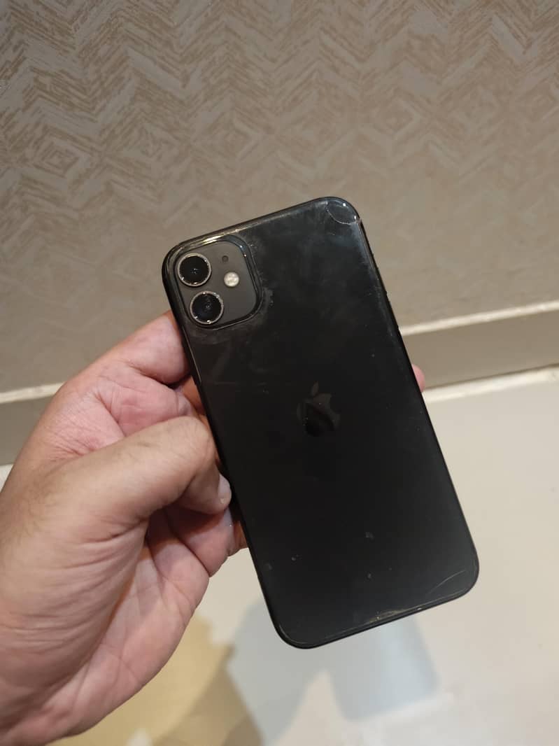 Apple iPhone 11 4
